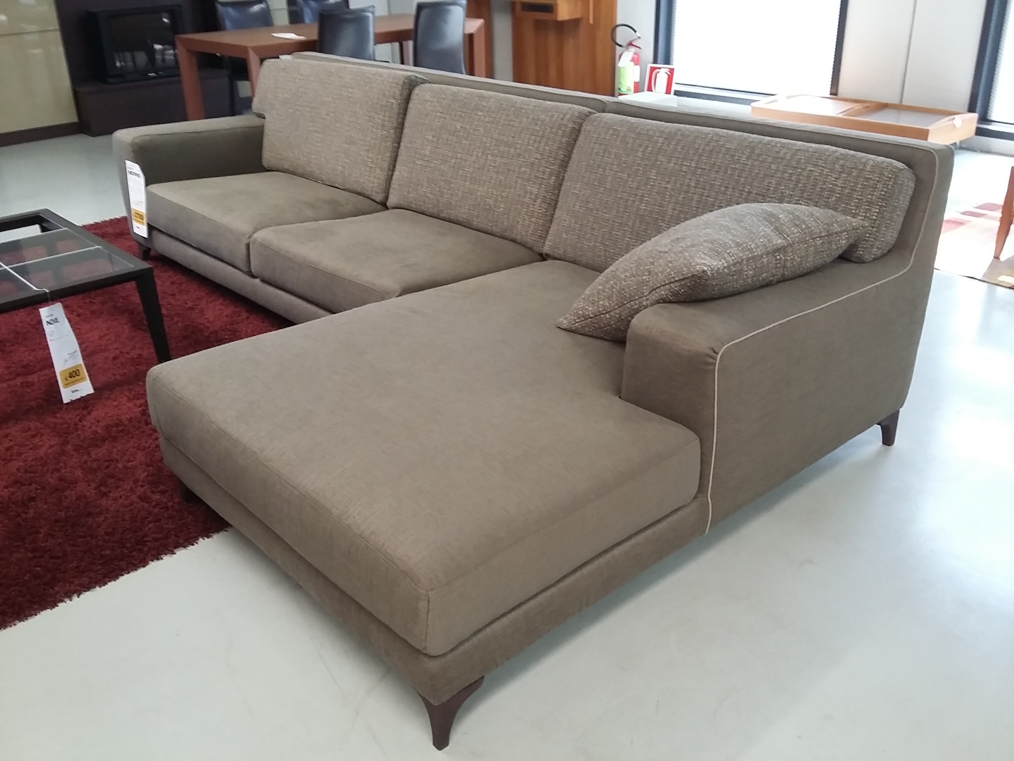 Divano con penisola Morrison by Ditre Italia - Visma Arredo OUTLET
