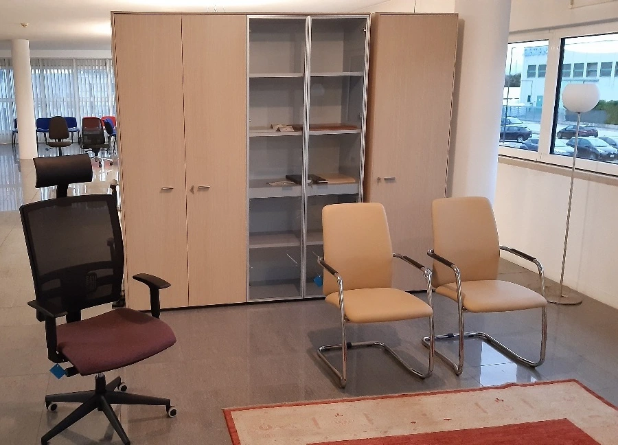 Armadio Archivio rovere chiaro e vetro - Visma Arredo OUTLET