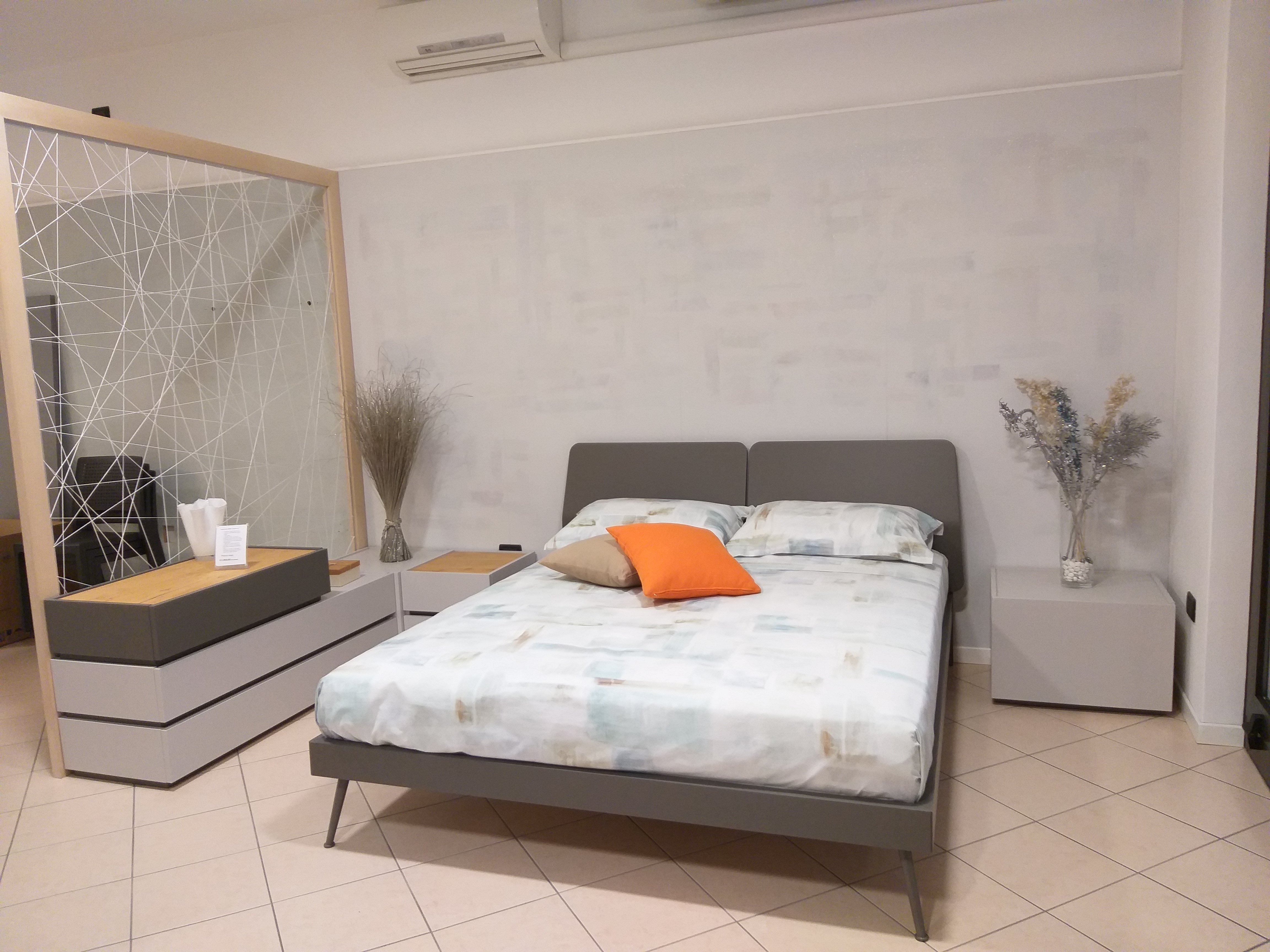 Camera matrimoniale completa laccato opaco liquidazione showroom veneto